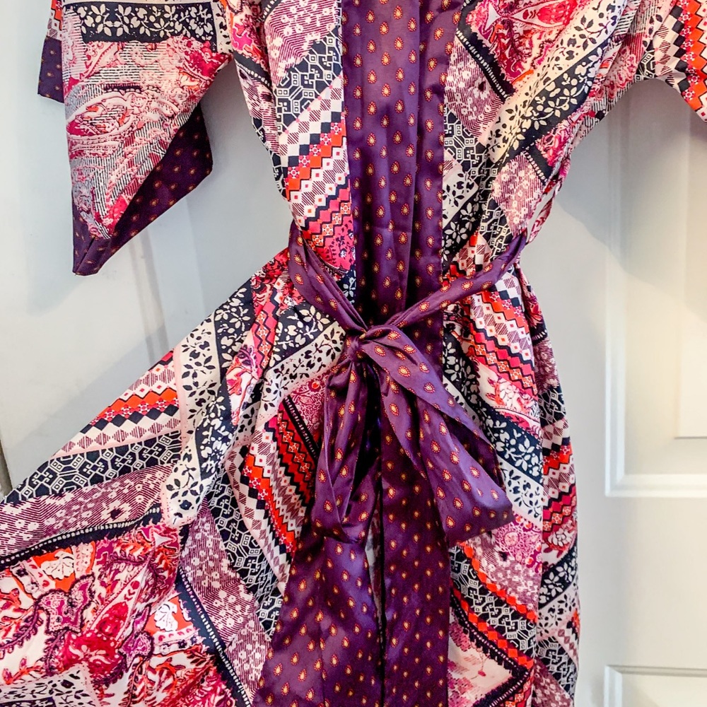 Victoria’s Secret Robe - Picture 3 of 4
